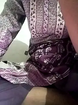 Snapshot of Rapunzal chatting on November 12, 2025, 5:13 pm Rapunzal online show from November 12, 2025, 5:13 pm