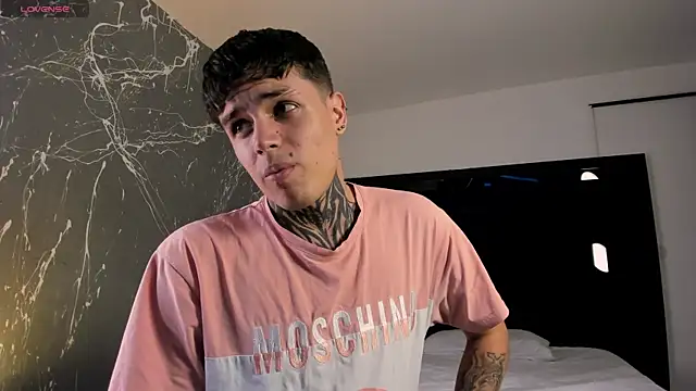 Snapshot of Declan-Fox chatting on October 20, 2025, 4:13 am Declan-Fox online show from October 20, 2025, 4:13 am