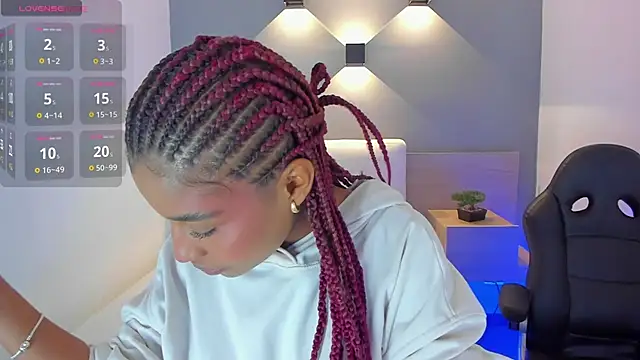 selena monroy online show from December 17, 2025, 10:43 am