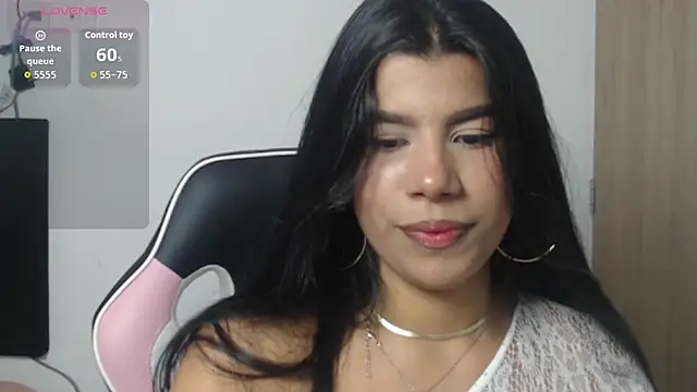 Snapshot of MayaScott11 chatting on November 17, 2025, 6:57 pm MayaScott11 online show from November 17, 2025, 6:57 pm