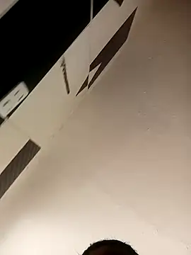 Snapshot of Rosabela04 chatting on November 9, 2025, 10:57 am Rosabela04 online show from November 9, 2025, 10:57 am