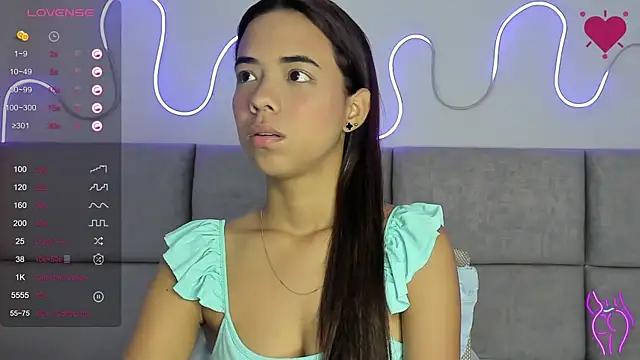 Anntonellaa online show from November 10, 2025, 12:15 pm