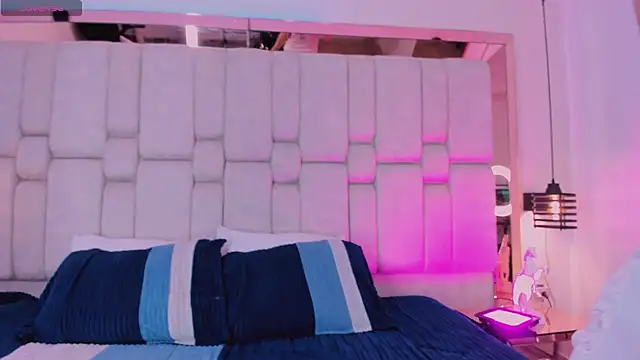  GigiDoll  online show from September 20, 2025, 12:06 pm