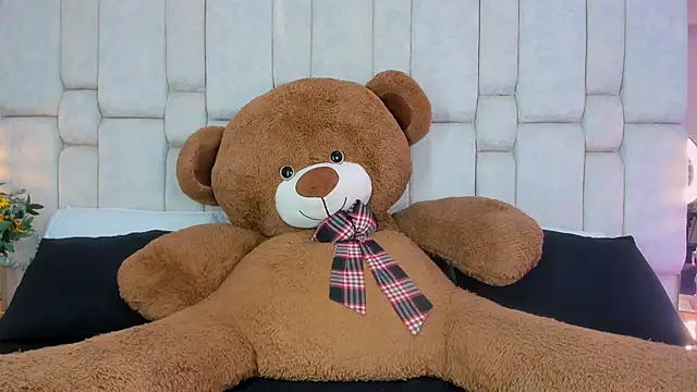  GigiDoll  online show from October 7, 2025, 12:02 pm