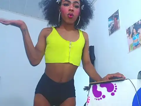 Snapshot of whitneytt chatting on October 1, 2025, 7:47 am whitneytt online show from October 1, 2025, 7:47 am