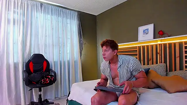 arnold taylor online show from October 1, 2025, 9:21 pm