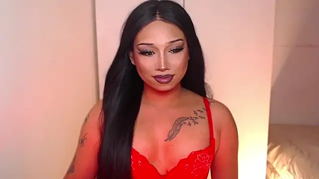 Snapshot of WomanOfYourDreams chatting on September 17, 2025, 3:30 am WomanOfYourDreams online show from September 17, 2025, 3:30 am