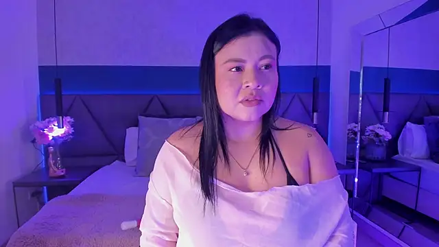 Snapshot of Amber_Santana chatting on June 19, 2026, 12:48 am Amber Santana online show from June 19, 2026, 12:48 am