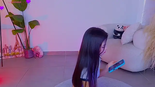 violetssweet online show from October 4, 2025, 12:36 pm