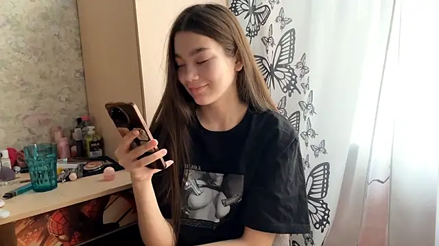 Cuteviola online show from February 25, 2026, 1:48 am