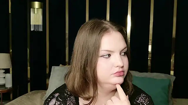 Snapshot of Vanessa_Rise chatting on September 19, 2025, 12:34 am Vanessa Rise online show from September 19, 2025, 12:34 am