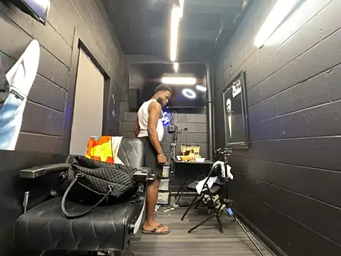 nymphoandthebeast69 online show from March 8, 2026, 8:40 am