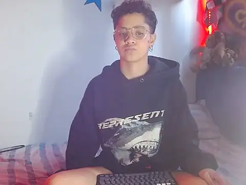 Jade Rayden online show from April 7, 2026, 9:59 pm