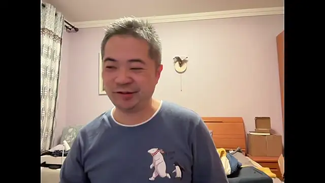 Snapshot of Mr_Dog chatting on December 1, 2025, 12:32 pm Mr Dog online show from December 1, 2025, 12:32 pm