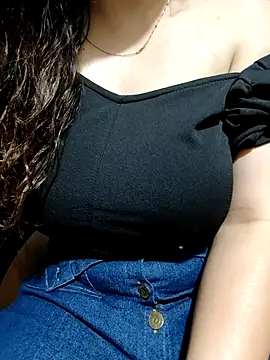 sassy aly007 online show from November 22, 2025, 4:06 pm