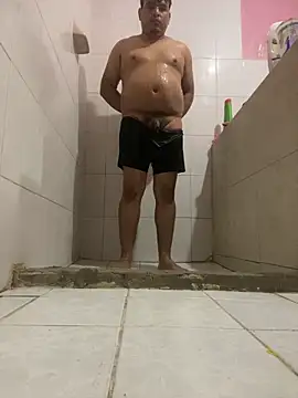 Snapshot of RangingWarranty chatting on November 1, 2025, 8:00 pm RangingWarranty online show from November 1, 2025, 8:00 pm