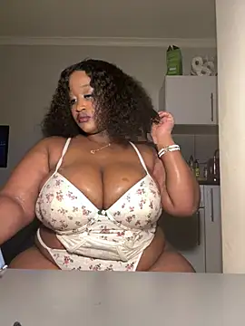 CURVYBUBBLEZ online show from March 24, 2026, 1:21 am