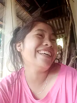 Luyen004 online show from October 2, 2025, 1:12 am