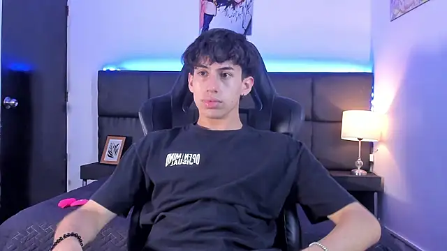 Snapshot of Aaron_Spencer13 chatting on September 30, 2025, 6:13 pm Aaron Spencer13 online show from September 30, 2025, 6:13 pm