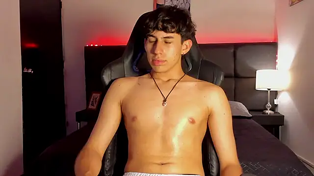 Snapshot of Aaron_Spencer13 chatting on October 2, 2025, 7:21 pm Aaron Spencer13 online show from October 2, 2025, 7:21 pm