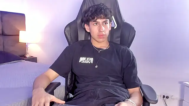 Snapshot of Aaron_Spencer13 chatting on October 8, 2025, 6:05 pm Aaron Spencer13 online show from October 8, 2025, 6:05 pm