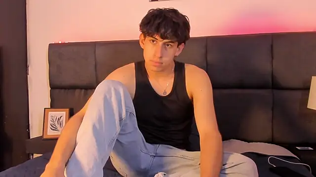 Snapshot of Aaron_Spencer13 chatting on October 15, 2025, 7:25 pm Aaron Spencer13 online show from October 15, 2025, 7:25 pm