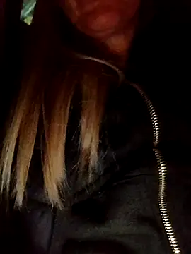 Snapshot of Madamx14 chatting on October 8, 2025, 6:38 pm Madamx14 online show from October 8, 2025, 6:38 pm