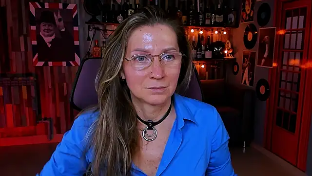 Snapshot of UmaSpace chatting on September 15, 2025, 1:11 pm UmaSpace online show from September 15, 2025, 1:11 pm