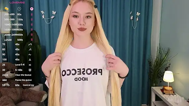 Snapshot of Flirty_lee chatting on September 13, 2025, 3:56 pm Flirty lee online show from September 13, 2025, 3:56 pm