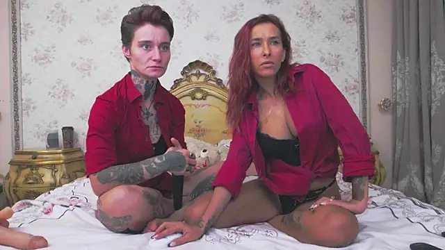 Snapshot of UnholyAngels chatting on October 17, 2025, 10:34 pm UnholyAngels online show from October 17, 2025, 10:34 pm