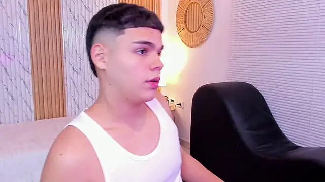 james jonnes online show from October 16, 2025, 7:15 pm