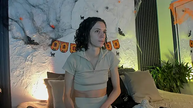 joselin rouse online show from October 28, 2025, 11:58 am