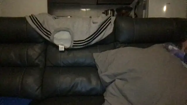 Snapshot of flambeur93 chatting on October 29, 2025, 5:10 am flambeur93 online show from October 29, 2025, 5:10 am