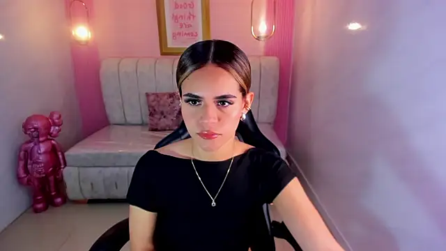 lilith4 s online show from November 21, 2025, 8:18 pm