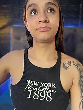 Snapshot of Isabella-Teen chatting on February 10, 2026, 1:53 am Isabella-Teen online show from February 10, 2026, 1:53 am