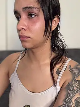 Snapshot of Isabella-Teen chatting on February 17, 2026, 2:19 am Isabella-Teen online show from February 17, 2026, 2:19 am