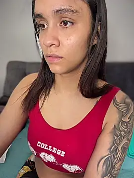 Snapshot of Isabella-Teen chatting on February 24, 2026, 2:09 am Isabella-Teen online show from February 24, 2026, 2:09 am