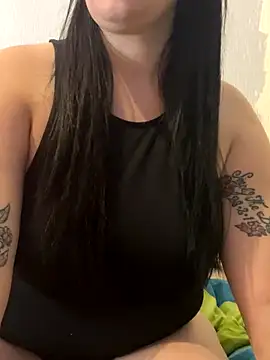 Snapshot of Mags1061 chatting on September 20, 2025, 9:05 pm Mags1061 online show from September 20, 2025, 9:05 pm