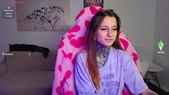 Snapshot of LilithPoison chatting on September 18, 2025, 5:26 pm LilithPoison online show from September 18, 2025, 5:26 pm