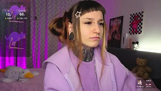 Snapshot of LilithPoison chatting on November 8, 2025, 7:12 pm LilithPoison online show from November 8, 2025, 7:12 pm