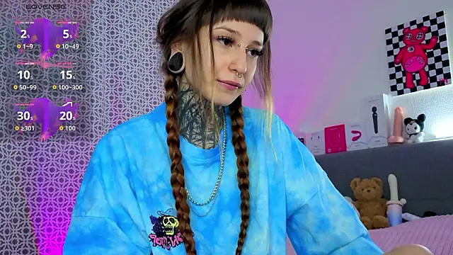 LilithPoison online show from February 19, 2026, 3:02 am