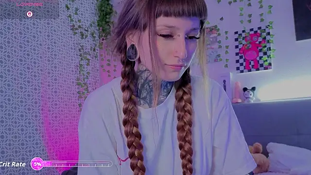 LilithPoison online show from July 16, 2026, 9:10 pm