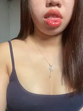 Snapshot of Rose-babyx chatting on April 14, 2026, 2:28 am Rose-babyx online show from April 14, 2026, 2:28 am