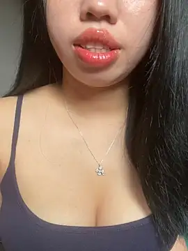 Rose-babyx online show from May 10, 2026, 2:06 am