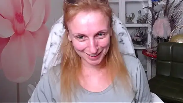 Snapshot of Venus_love1 chatting on March 21, 2025, 6:07 pm Venus love1 online show from March 21, 2025, 6:07 pm