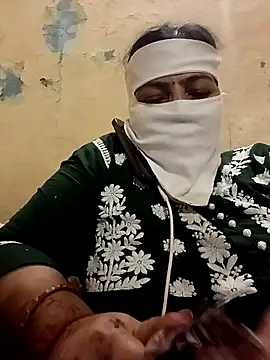 Snapshot of Love-890 chatting on October 29, 2025, 1:57 pm Love-890 online show from October 29, 2025, 1:57 pm