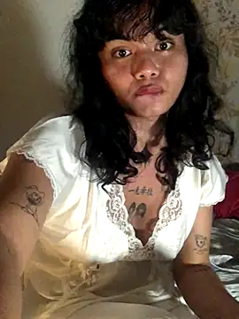 estradiolist online show from October 12, 2025, 2:27 pm