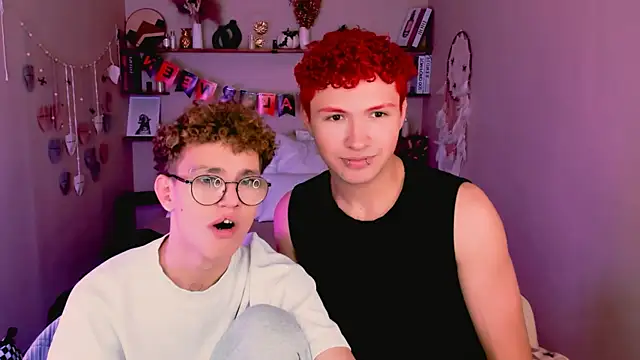 Snapshot of NathanCurl chatting on October 28, 2025, 10:19 am NathanCurl online show from October 28, 2025, 10:19 am