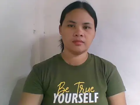 Snapshot of sweet_bella16 chatting on September 18, 2025, 7:10 am sweet bella16 online show from September 18, 2025, 7:10 am