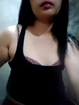 Snapshot of sweet_bella16 chatting on October 13, 2025, 10:37 am sweet bella16 online show from October 13, 2025, 10:37 am